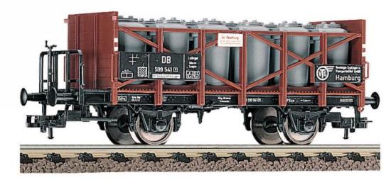 Acid carrying car with brake platform of the VTG Hamburg in service with the DB<br /><a href='images/pictures/Fleischmann/5220.jpg' target='_blank'>Full size image</a>